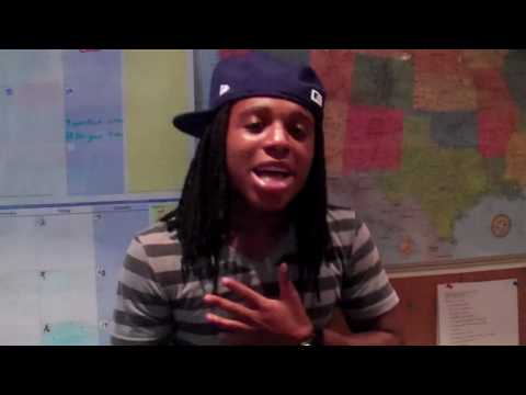 Jacquees singing  Do You  by Ne-Yo