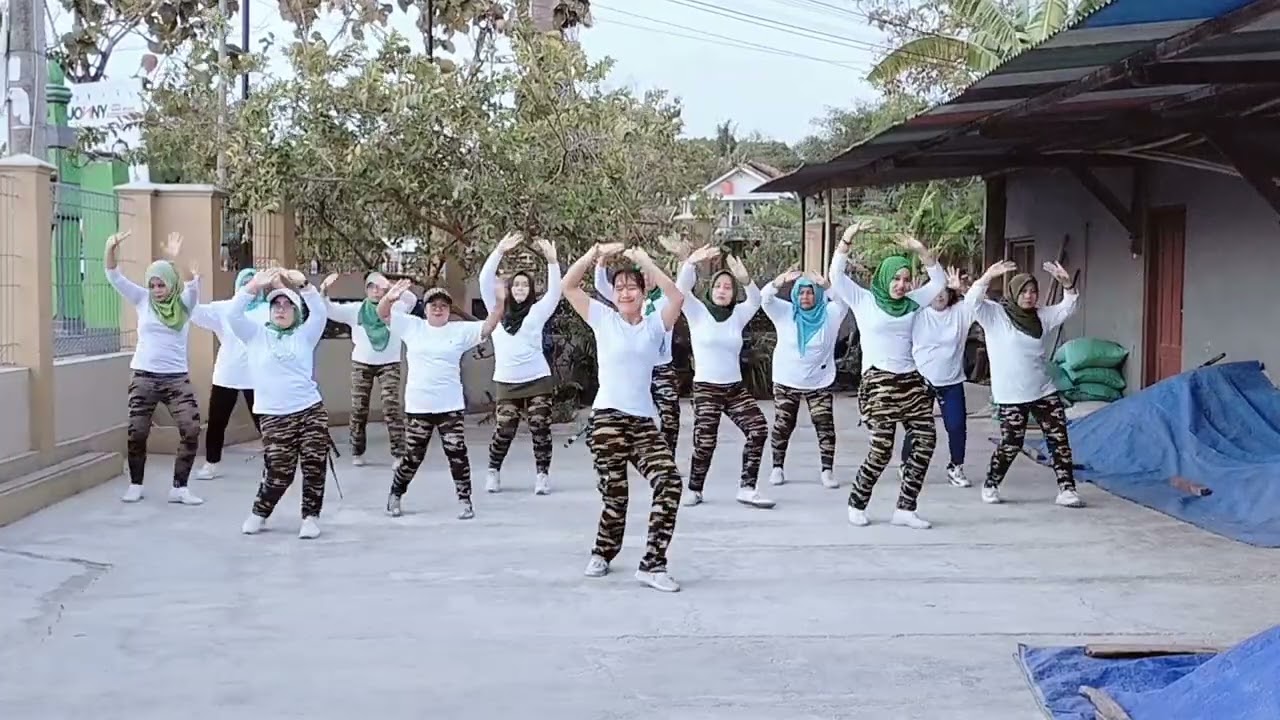 DJ BANTENGAN PUJANINGSIH | Senam Kreasi Jathilan | Mberot | Koreo Sissy