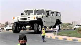 The biggest Hummer in the World it lives in the UAE Resimi