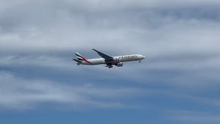 Landing to Dubai Airport - Boeing 737- 777 Airbus 320.. Beautiful View