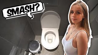 Doing Her On The TOILET 🚽 (STORYTIME)