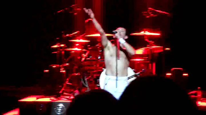 Gary Mullen and the Works - We Are The Champions