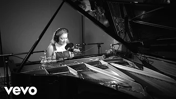 Astrid S - Hurts So Good (Live from the studio)