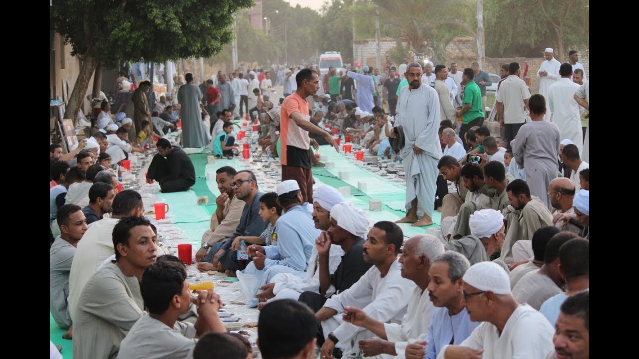 الساحة الرضوانية / الالاف يحضرون الافطار السنوى فى ليلة 27 رمضان