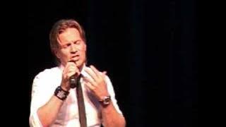 OSC Magnus Bäcklund sjunger 'The name of love'