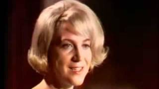 Jeannie Seely Sings "Don't Touch Me" in 1966