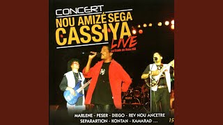 Video thumbnail of "Cassiya - Cassiya / Marlène / Peser (Medley Intro)"