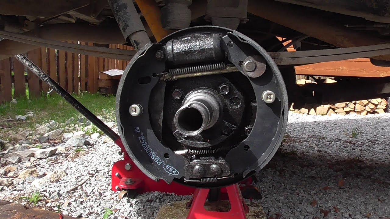 Замена подшипников задней ступицы. Замена задних тормозных колодок ...