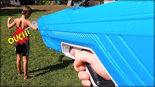 SpyraTwo hands-on: The ultimate water gun - Video - CNET