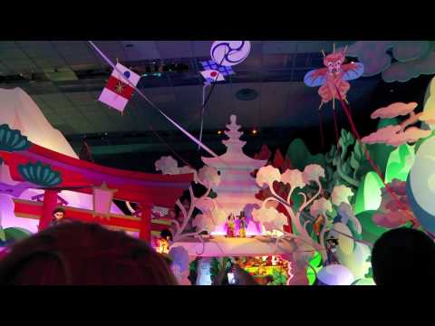 It's a Small World - cruise ride at Disneyland Paris - HD with William Chiu