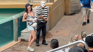 Tom the Mime's Hilarious Performance at Seaworld