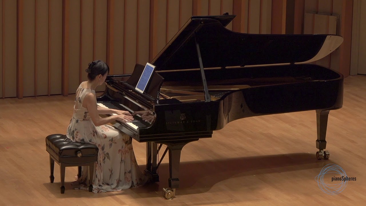 Gloria Cheng plays Julia Adolphe's Snowprints