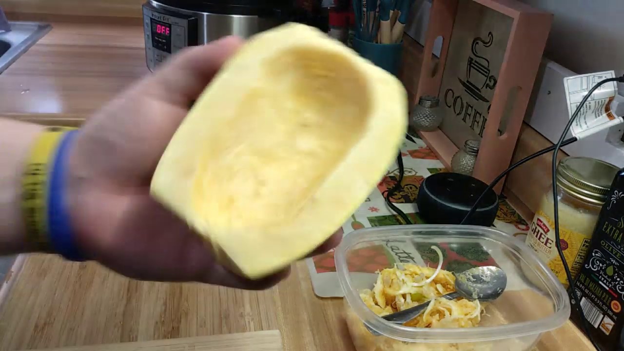Spaghetti Squash (Cacio e Pepe Style!) - YouTube