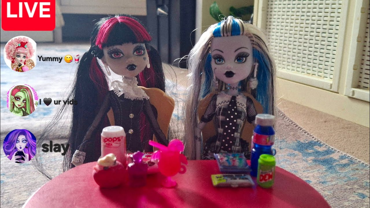 Draculaura and Frankie ASMR mukbang 🍭🥤 ( comeback video ) 