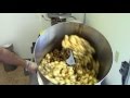 How to make caramel popcorn  2