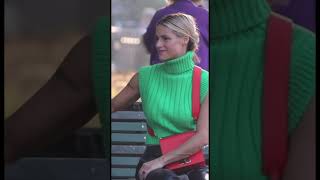 Michelle Hunziker al parco a Milano 🔥🔥 #reels #italy #youtubeshorts