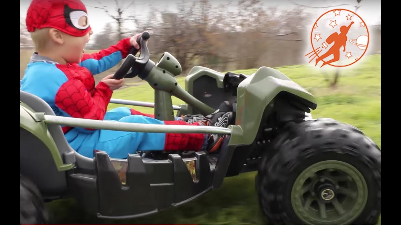 family friendly resorts Superheroes Power Wheels Training - Spiderman and The Flash in the Minefield