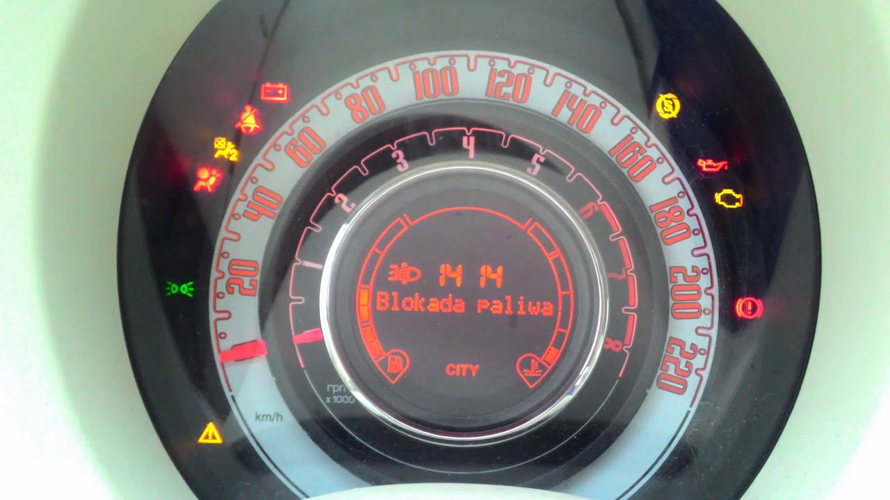 FIat 500 - problem z air bag - YouTube