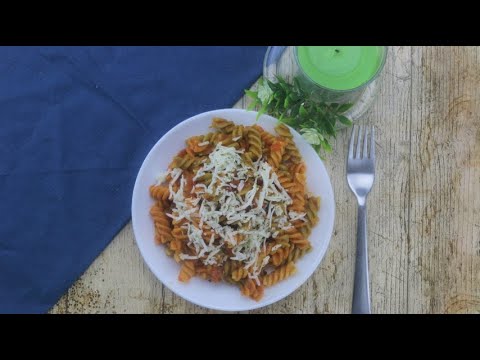 How to cook pasta in the microwave - YouTube