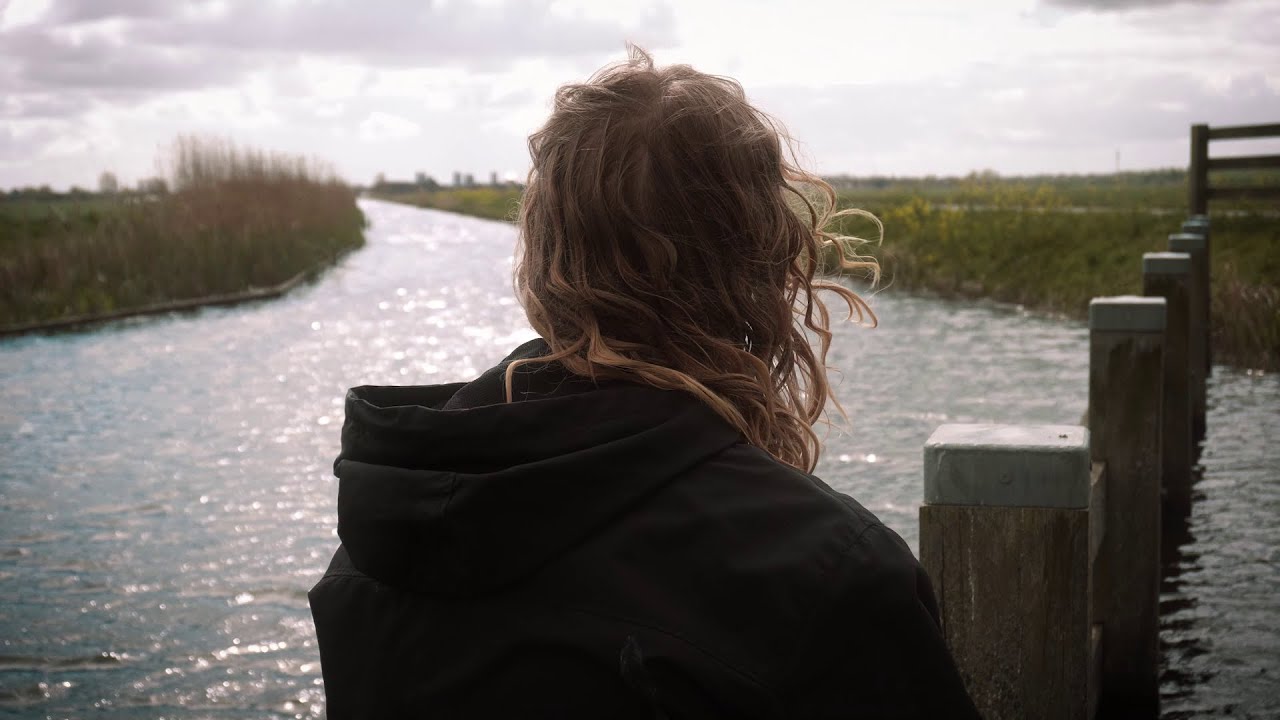 De Appel Valt Niet Ver Van De Boom | SHORT - YouTube