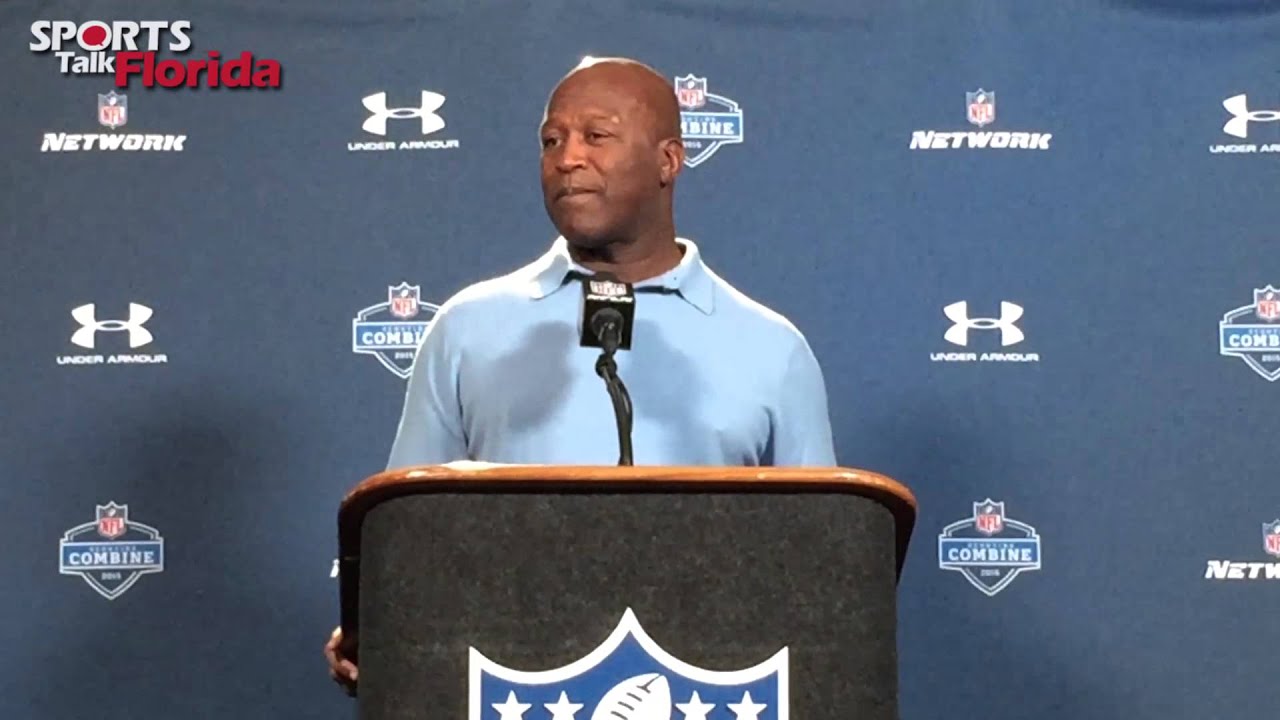 talkan katliamı Lovie Smith Talks Bucs Outlook Heading into the NFL Draft, Free Agency