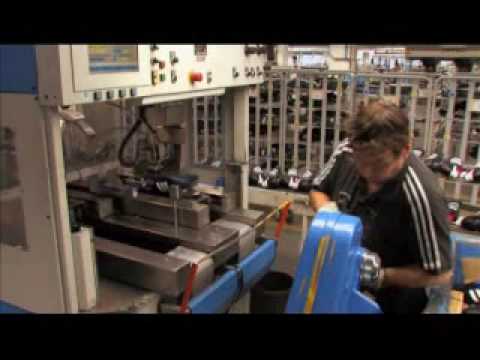 Dood in de wereld wassen Onrechtvaardig adidas Production Center Scheinfeld - YouTube