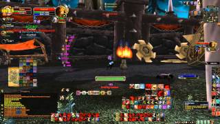 World of Warcraft 3.3.5a (WotLK) - Molten-WoW - Fly hacking Priest
