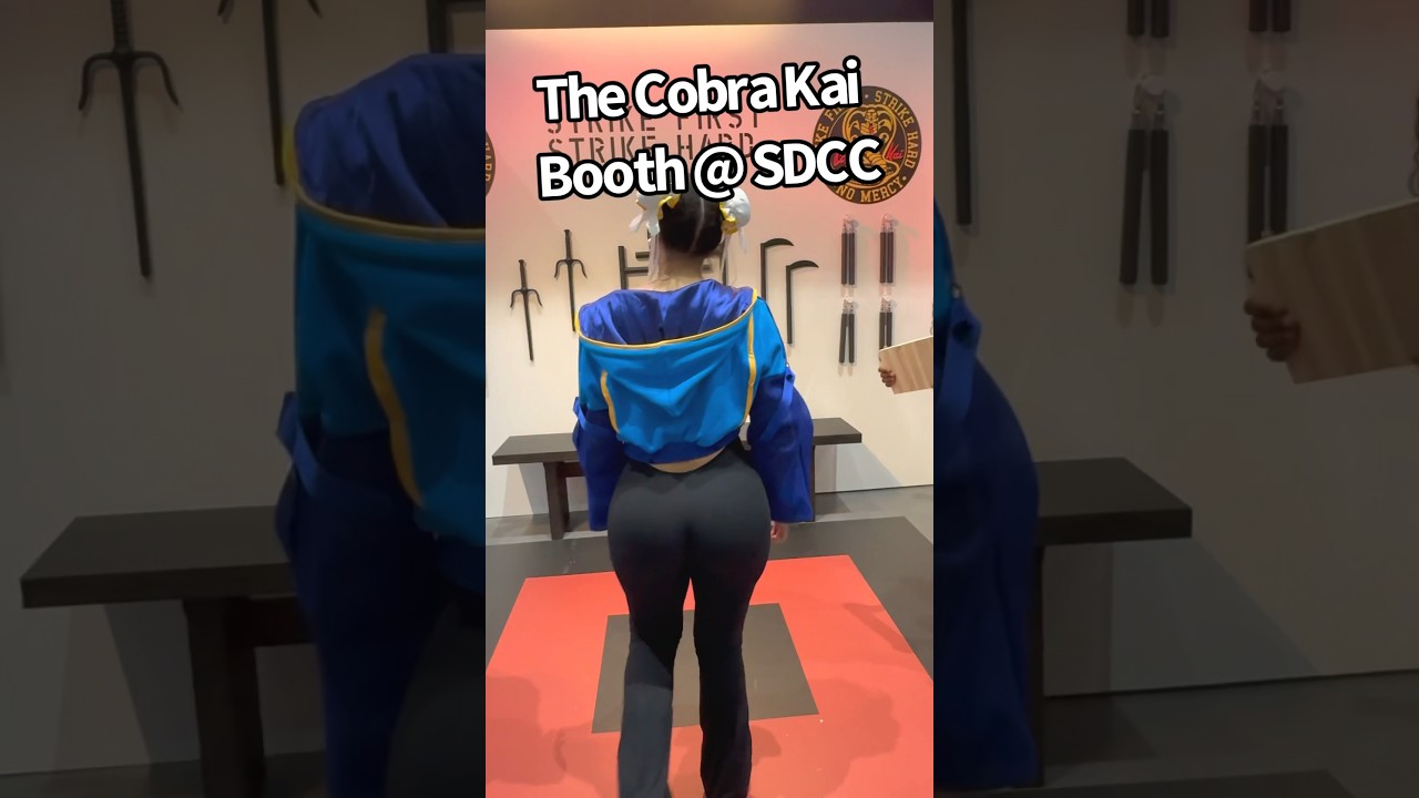 Ofc I had to come check out the Cobra Kai booth at SDCC! #sandiegocomiccon
