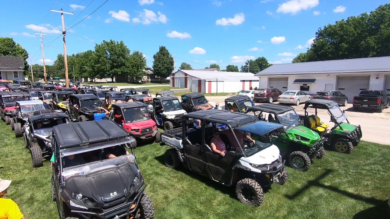 Side X Side Ride Through The Scenic Hills Of N E  Iowa