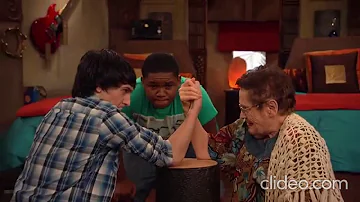 Pair of Kings S01E17 The King and Eyes Part 1