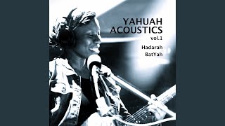 Miniatura del video "Hadarah BatYah - Singing Praise"