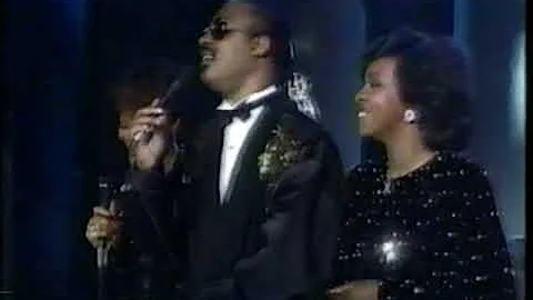Dionne, Stevie and Gladys - That's What Friends Are For (LIVE 1985)