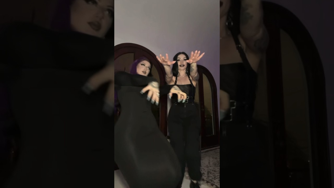 Guess how many times we kissed before we got the trend right💀 @Blairvira #dancetrend #gothgirls