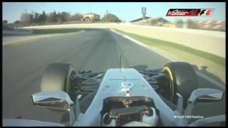 PRIMERA ONBOARD F1 2017 | MERCEDES W08 TEST DAY 3
En esta ocasión os traigo la primera onboard de la Fórmula 1 de 2017. Se trata de una vuelta con el Mercedes W08 durante el 3º día de pretemporada de los test de montmeló. La vuelta no fue del todo a tope y se aprecia mucha carga de gasolina. LIKE Y SUSCRÍBETE ;)
Página Web de F1 ASR League: http://f1asrleague.foroactivo.com/
Twitter: https://twitter.com/f1asrleague
- Inscripciones F1 2016 Codemasters:
http://f1asrleague.foroactivo.com/t153-inscripciones-campeonato-f1-2016-codemasters
- Inscripciones rFactor 2 - F1 2017:
http://f1asrleague.foroactivo.com/t151-inscripciones-campeonato-rfactor-2-f1-2017
♣️♣️♣️♣️ Preguntas frecuentes ♣️♣️♣️♣️
♦️¿A qué juegos le das?
- En cuanto a campeonatos online organizados, ahora mismo le doy a F1 2016 Codemasters y a rFactor 2. También le doy a Assetto Corsa y a Automobilista cuando quiero correr carreras públicas sin compromiso.
♦️¿ Piloto y equipo favorito?
- Fernando Alonso y McLaren Honda
♦️¿En qué dificultad juegas?
- En la máxima posible. Nunca le doy a los juegos de coches en una dificultad menor a la máxima disponible.
♦️¿Qué ayudas llevas?
- Ninguna. En algunos simuladores como Assetto Corsa hay coches que en la realidad tienen sistemas electrónicos como el ABS o Control de Tracción y entonces si los llevo. Siempre busco la máxima simulación posible.
♦️¿Qué volante usas?
Logitech G27 para PC/PS3
BlackGoku, presentación del canal, simracing en español, f1 2016 codemasters, assetto corsa, rFactor 2, Automobilista, Game Stock Car Extreme, Nigatura, Asdio456, F1LRCLUB, RFT, Modding Group, liga, comunidad, torneo, online, camara onboard, cockpit, f1 asr league, formula 1, 2017, 2018, 2019, 2020, antonio lobato, alonso, kers, drs, ers, mclaren honda, antena 3, javift14, srpetete, elreyguiri, heikki360es, primera, onboard, f1 2017, mercedes, w08, test day 3, montmelo, barcelona, tv cam, real life PRIMERA ONBOARD F1 2017 | MERCEDES W08 TEST DAY 3