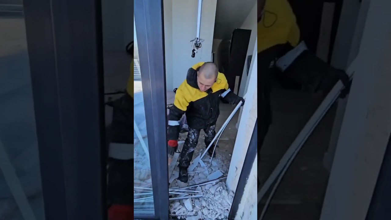 Замена окон от застройщика в коттедже: REHAU Intelio 80 и зимний монтаж по ГОСТу