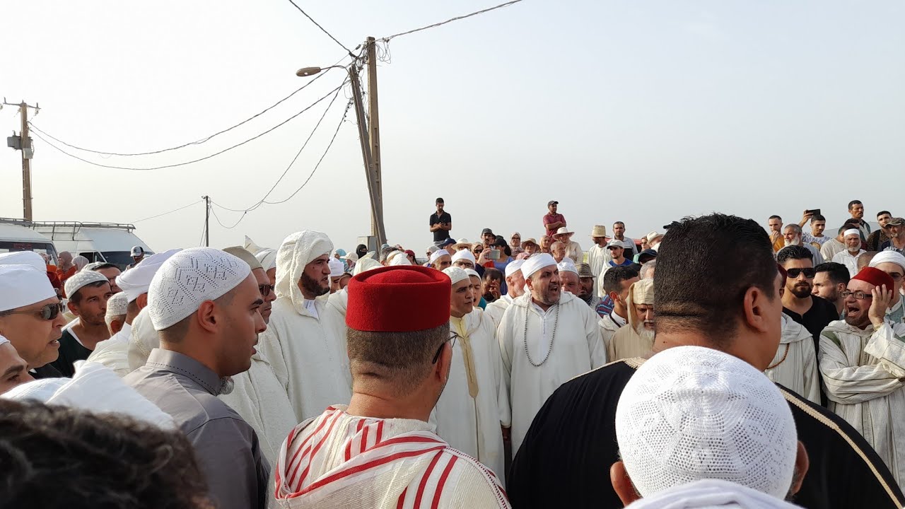 دخلة شرفاء العجيبيين من موسم سيدي احمد بن عجيبة قرية الزميج# عمارة الزميج فضلا منكم اشتراك في القناة