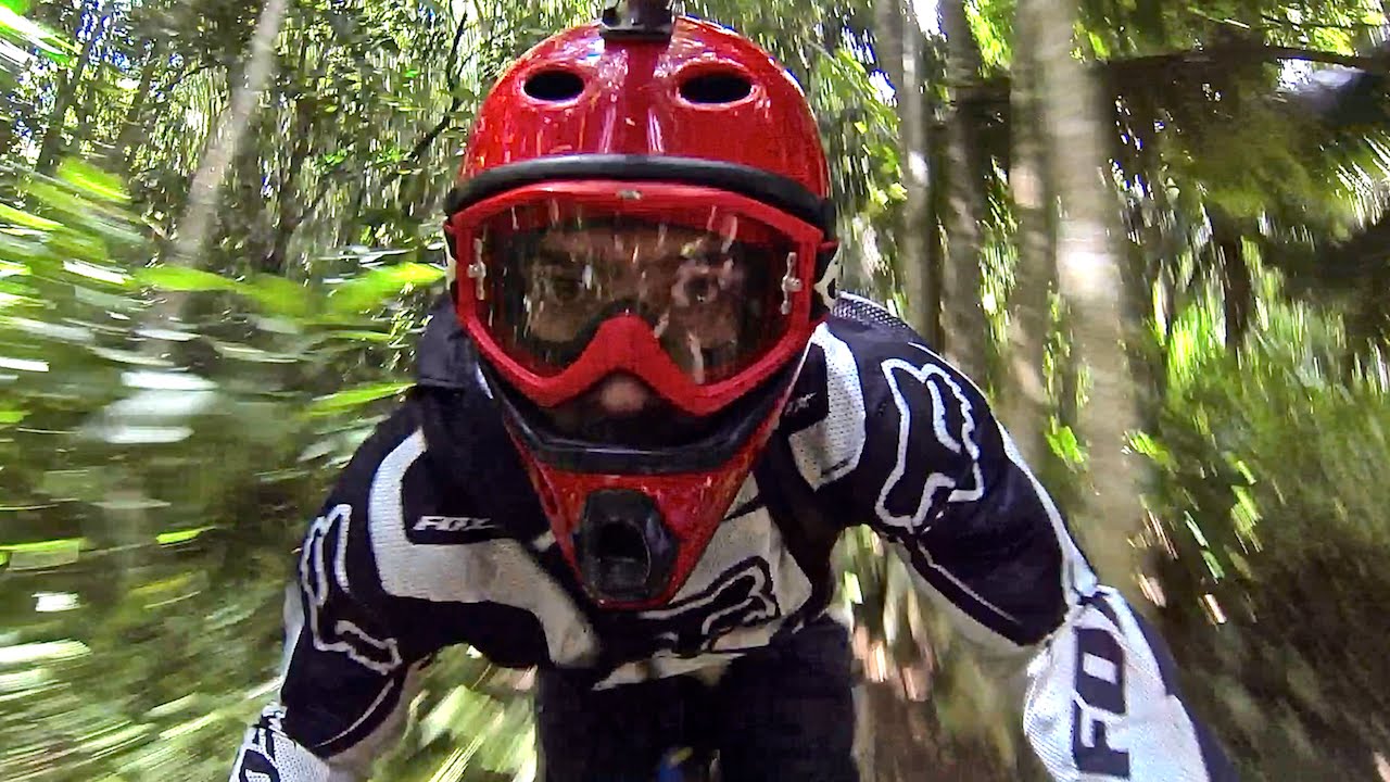 BREAK IN THE RUSH - Freeride in Tahiti - Downhill MTB