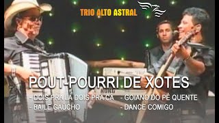 Vignette de la vidéo "Pout Pourri de Xotes - TRIO ALTO ASTRAL"