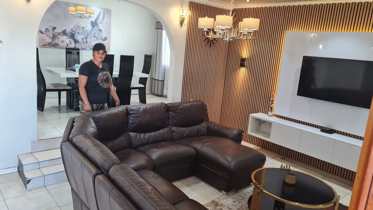 Красивый дом в густонаселенном районе Нкулумане 15, Булавайо, Зимбабве.