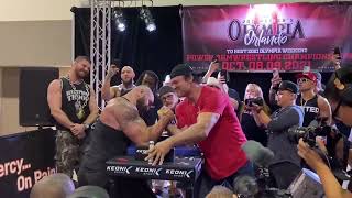 Braun Strowman vs Devon Laratt Arm Wrestling|Full Match. #armwrestling