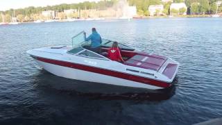 Классический powerboat Сhris&Craft. Ценим звук холостых.