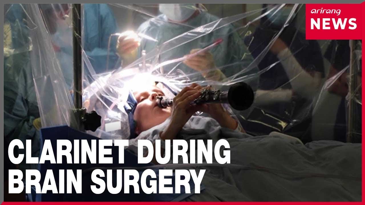 Parkinson’s patient plays clarinet during brain surgery
