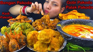 Eating Gobi Pakoda, Bengan Pakoda, Palak Pakoda, Aloo Pakoda, Pyaj Pakoda, Kadi, Eating Show Mukbang