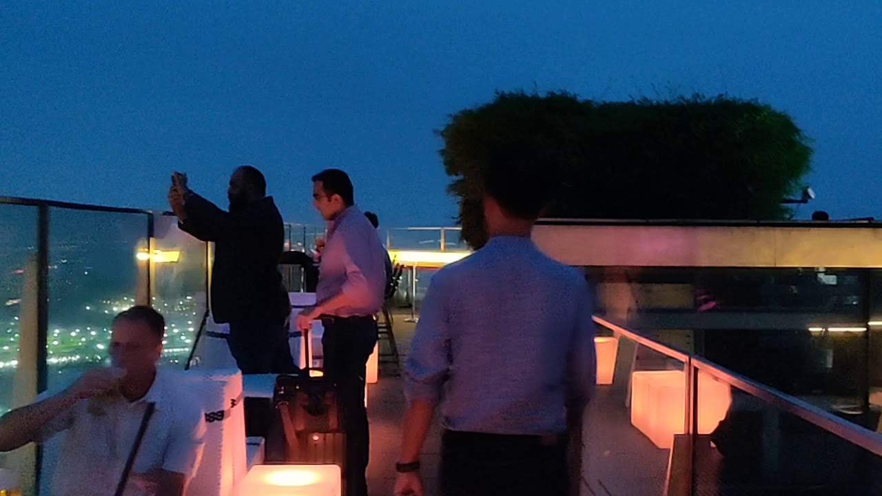 1 Altitude Singapore View Rooftop Bar Youtube