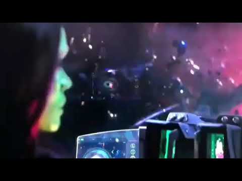 The scene Guardians of the Galaxy and Thor meeting
