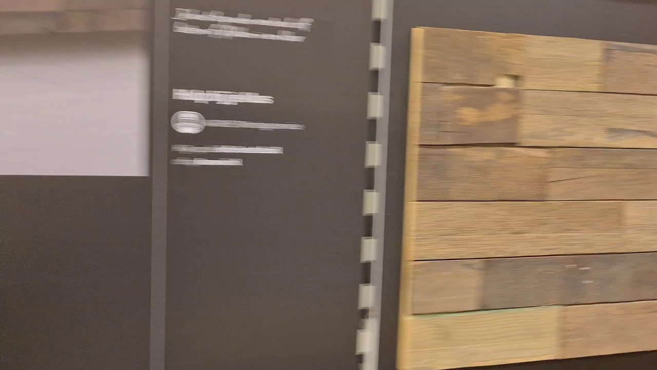 Plakhout als wandafwerking