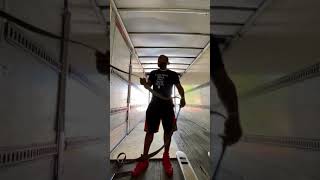 How to use ratchet straps easily in your box truck