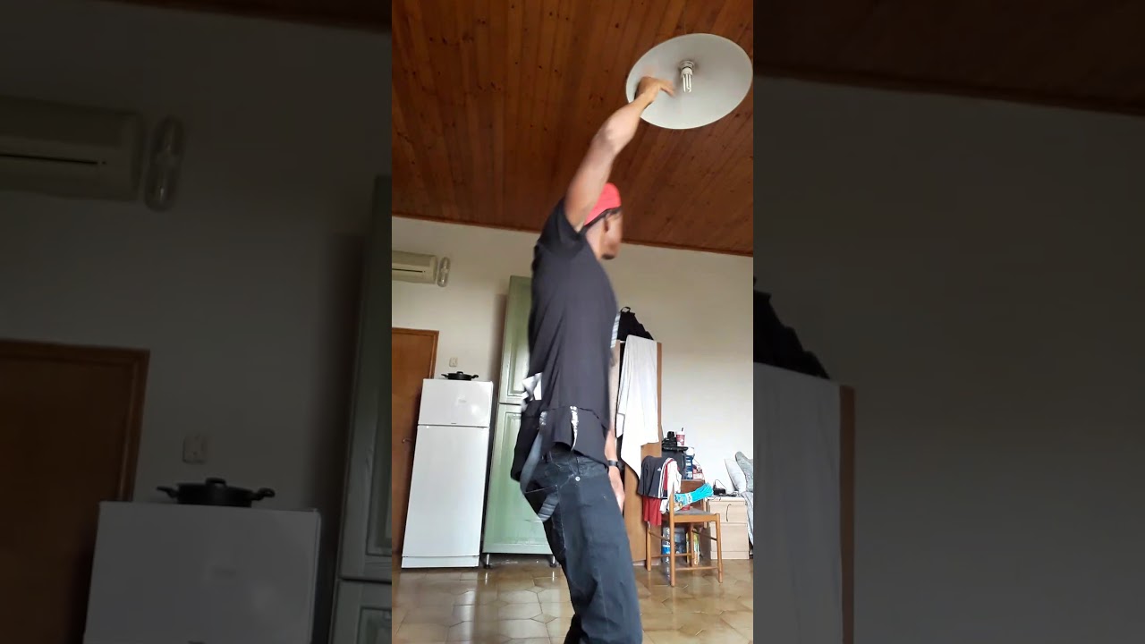 Lil ben Aflow (feat. MR EAZI)