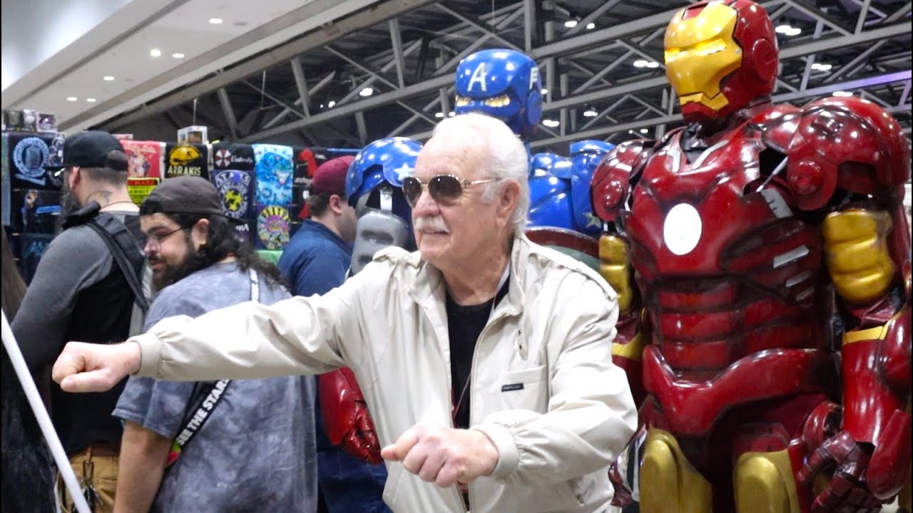 Planet ComiCon Kansas City Saturday Vlog, Cosplay Highlights & Astronaut Interview! An EPIC Day!