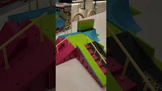 Unboxing Tech Deck Neon Mega Park